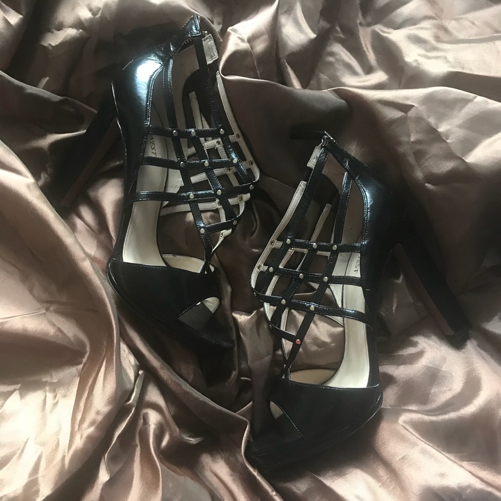 Nine West pumps